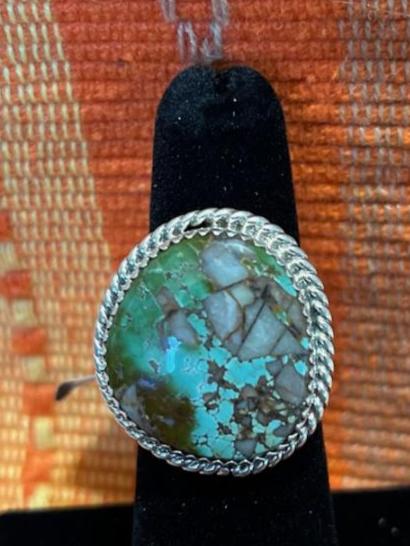 Beautiful Turquoise and Sterling Silver Round Ring